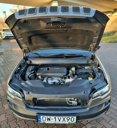 Jeep Cherokee cena 85800 przebieg: 33000, rok produkcji 2019 z Wrocław małe 379